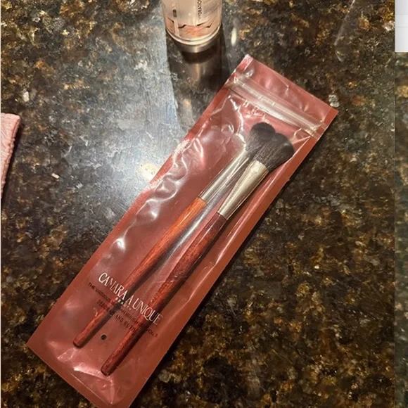 Makeup Brushes and Facial Mist Bundle with Small Cosmetic Case NEW - Picture 2 of 6